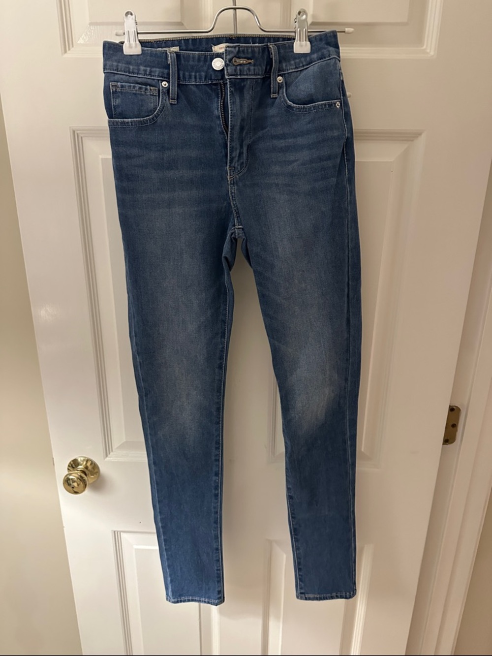 Levi's Skinny Jeans in Medium Blue Wash